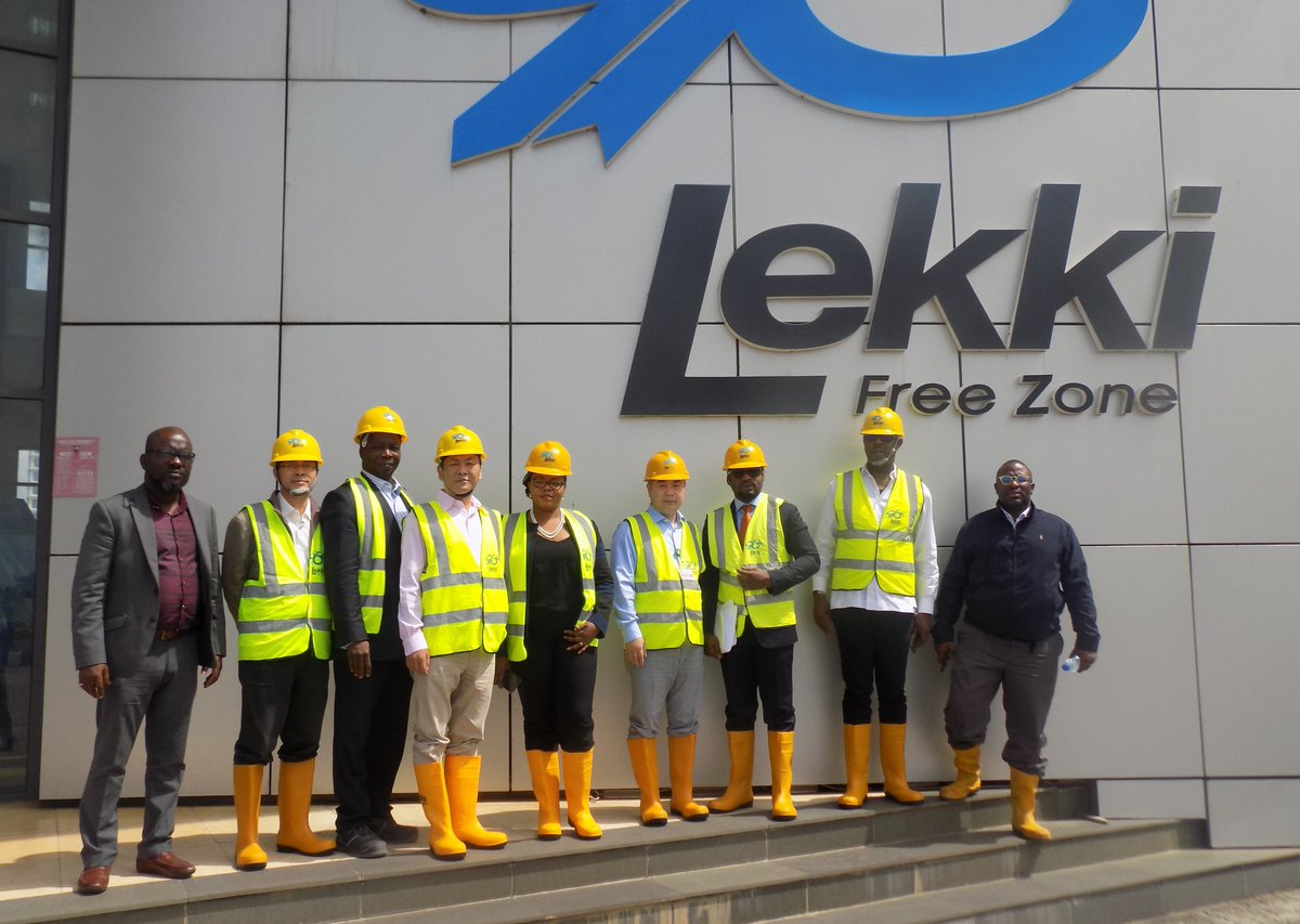 lfzdclekki's tweet photo. Lekki Free Zone Development Company recently had a highly productive meeting with representatives of Bell Oil and Gas FZE. .
.
.
BOG FZE is an indigenous company that specializes in valve  manufacturing and pipe threading. .
.
.
#lfzdc #lekkifreezone #freezone #lekki #realestate https://t.co/Z6G2TXLQq1
