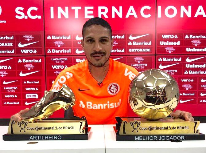 pasefiltradope's tweet image. ¡Premio doble! 🏆🏆 Paolo Guerrero🇵🇪 se llevó los premios a máximo goleador y mejor jugador de la Copa do Brasil 2019.

📸 SporTV