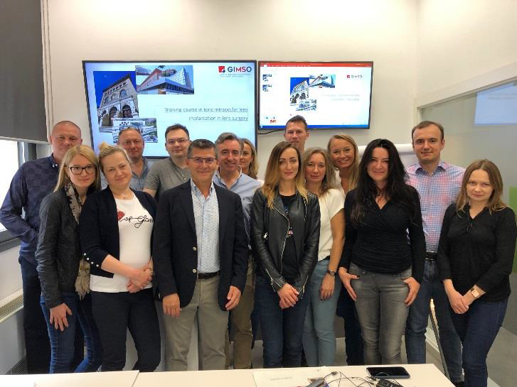 BauschSurgical's tweet photo. A big thank to Dr. Luis E. Pablo Júlvez and the Hospital Miguel Servet ophthalmology team for their contribution in our 1st International Training Course on Cataract Surgery with Toric IOLs! 11 Poland surgeons attend the training at Hospital Ntra Sra de Gracia #TogetherWithBausch https://t.co/ChRZoxxqYu