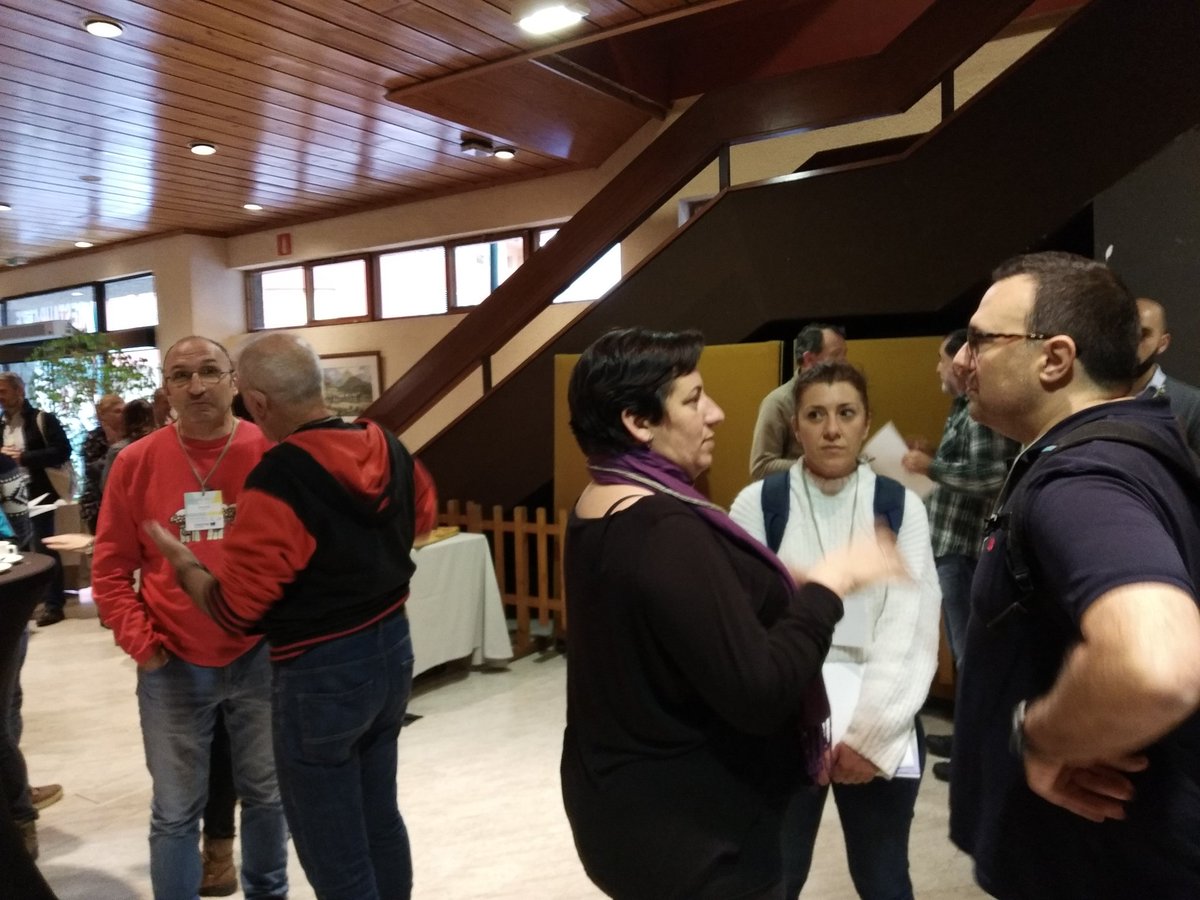 Zinqueta's tweet photo. Los investigadores (eran todo varones) de #Climpy han compartido los resultados de observaciones 🔎, análisis , modelos y predicciones 📈 sobre situación actual y futura de 🌡️, 🌧️ y ❄️en los Pirineos
#Sensacional
@opcc_ctp
@CCyEAAragon https://t.co/OWHTVM3uL0
