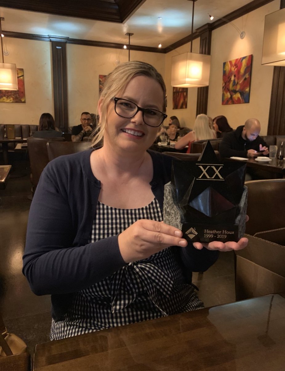 Fernando_Vega9's tweet photo. It’s been a special week in the area with so much to celebrate. Much #ChilisLove to the following 
Heathers 20 year anniversary ✅ 
Tonia’s GMP promotion ✅ 
Bryan’s CSL promotion ✅ 
Clarrissa’s CSL promotion ✅ https://t.co/s4G6JyxrDC