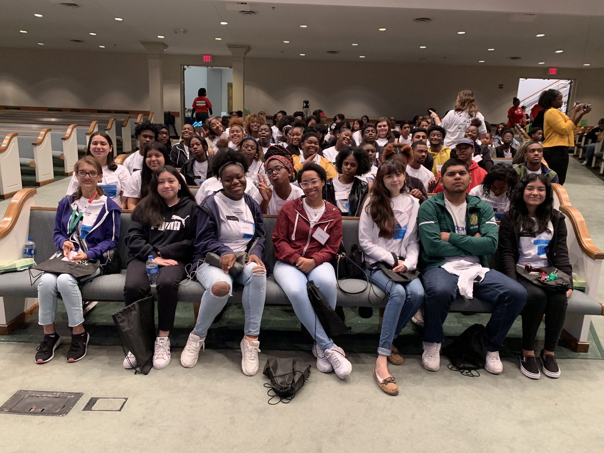 LSHS_Counselors's tweet photo. 40 students on the Red Ribbon Week kickoff experience at Power In Truth Conference #CounselorCam #RedRibbonWeek #PowerInTruth https://t.co/iuUtYX0d8H