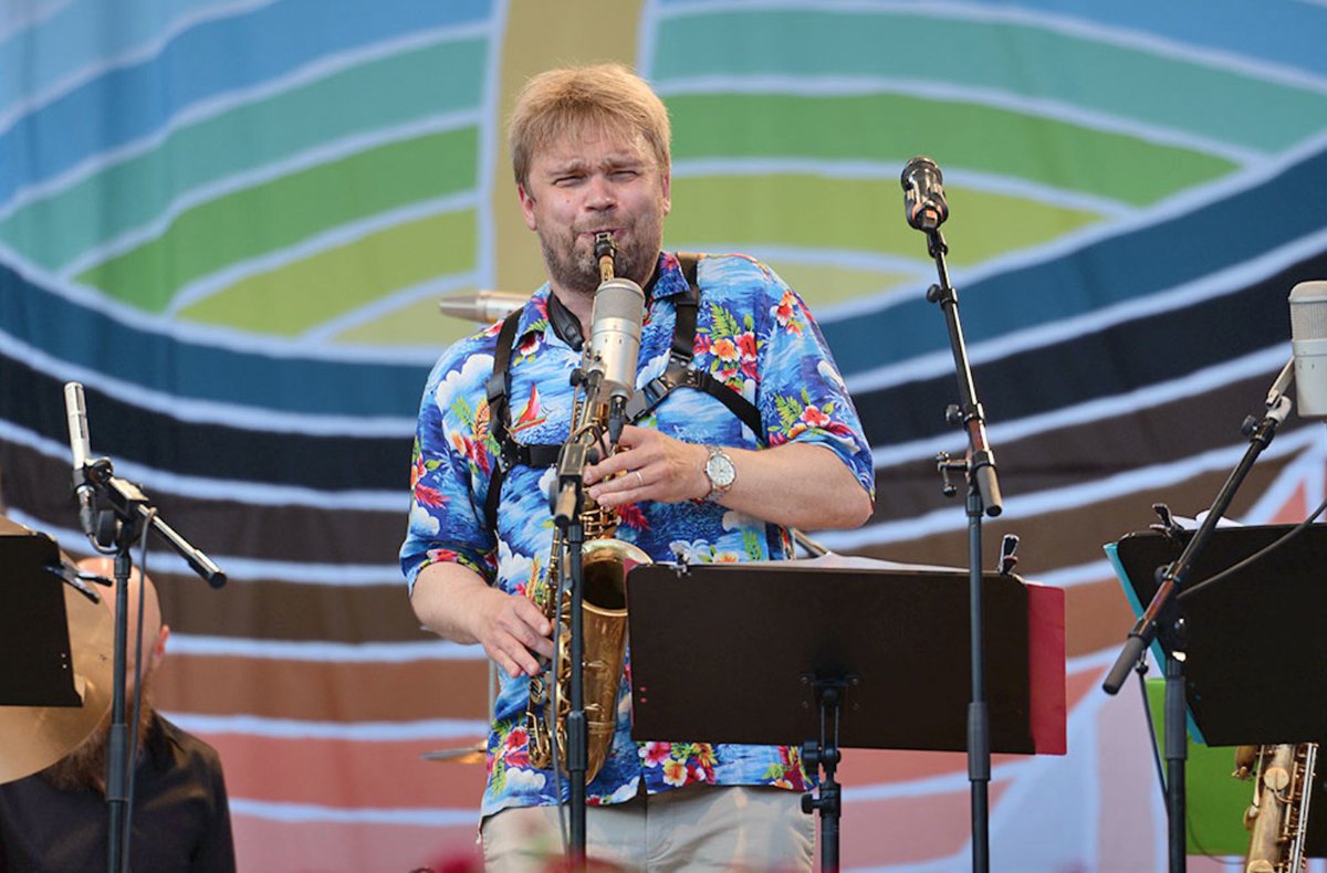 Uutisotsikot:
Mikko Innanen jättää hyvästit 10+ -orkesterilleen, eläköön uusi Autonomus
bit.ly/33Wuj06
#MikkoInnanenAutonomus #Balderinsali #HelsinkiJazzry