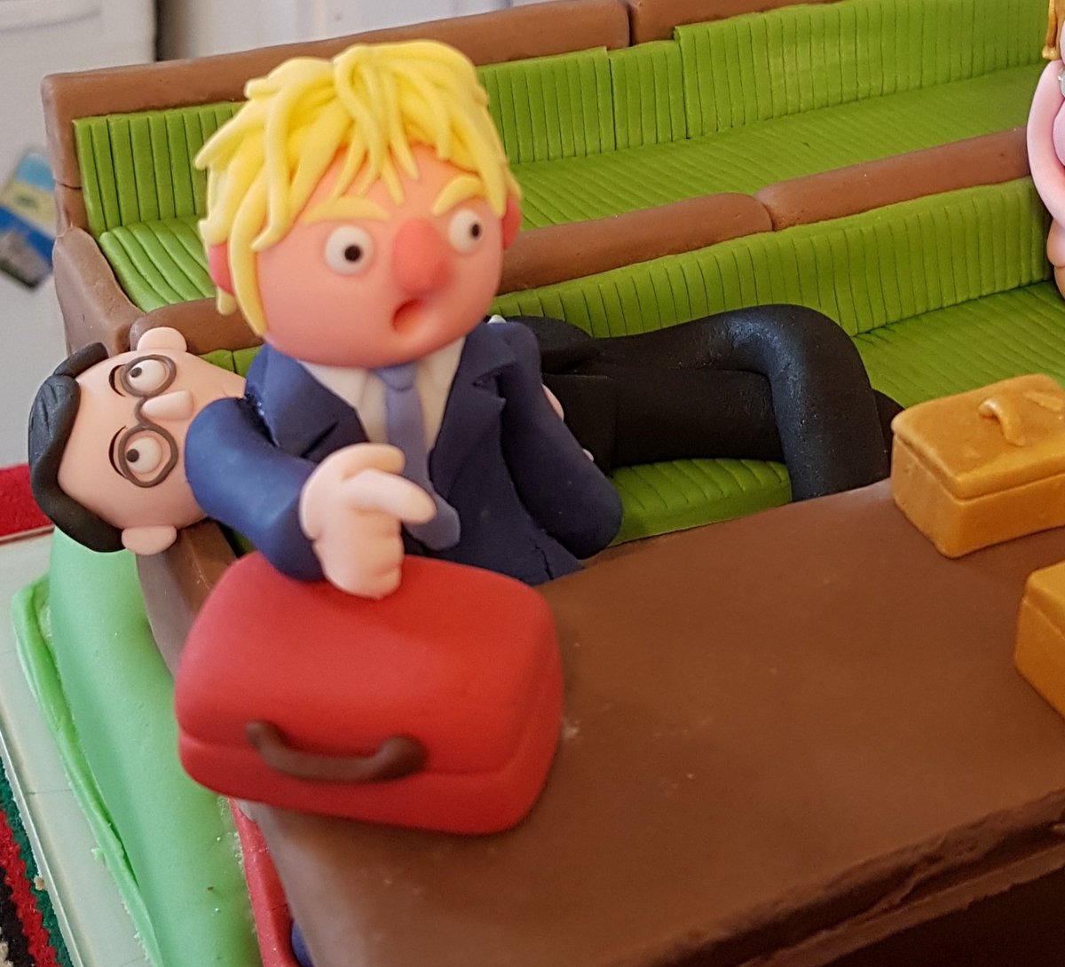 TheseBloodyDays's tweet photo. Bloviating Boris immortalised in sugar! #BorisJohnson #Brexit #BrexitBill #BrexitDeal #BrexitShambles #ToriesOut #Tory #EU #Parliament #Labour #WithdrawalAgreementBill #WithdrawalAgreement #Boris https://t.co/9VmoJ8ak7B
