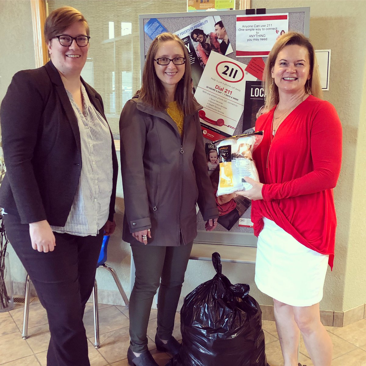 Chrisx7Stewart's tweet photo. Thanks to @unitedway_ca and @red_deer_rebels for the donation of socks from #sockeynight! We serve many people who will be grateful! #socks #donate #helpothers #winteriscoming #thankyou #giving #giversgain #reddeercommunity https://t.co/EGsUsq1N08