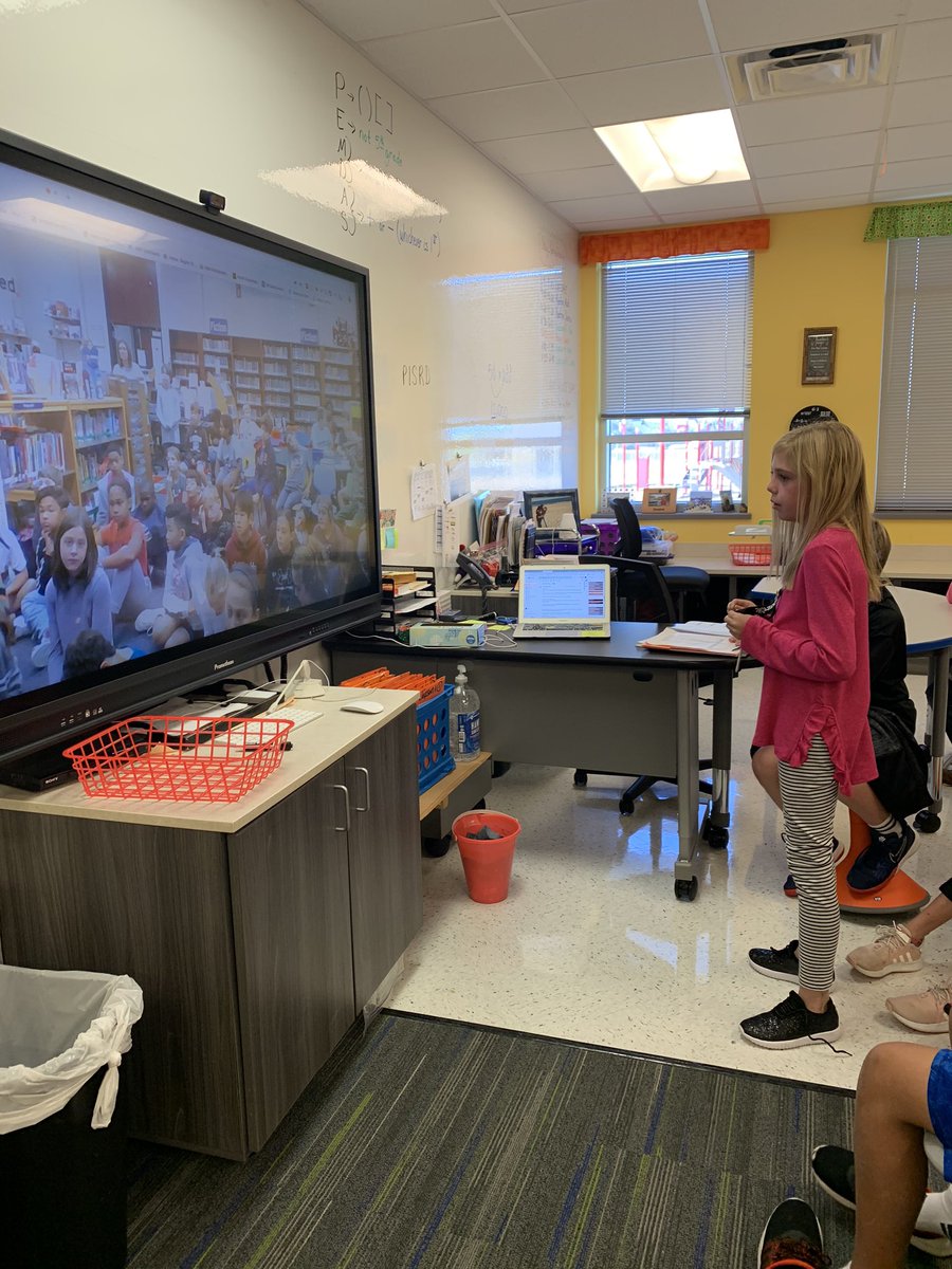 StacyElaine's tweet photo. Making connections around the globe with #GRA19 @kellyyanghk #MISDProud #DME5 #weareDME https://t.co/sI50THpzNL