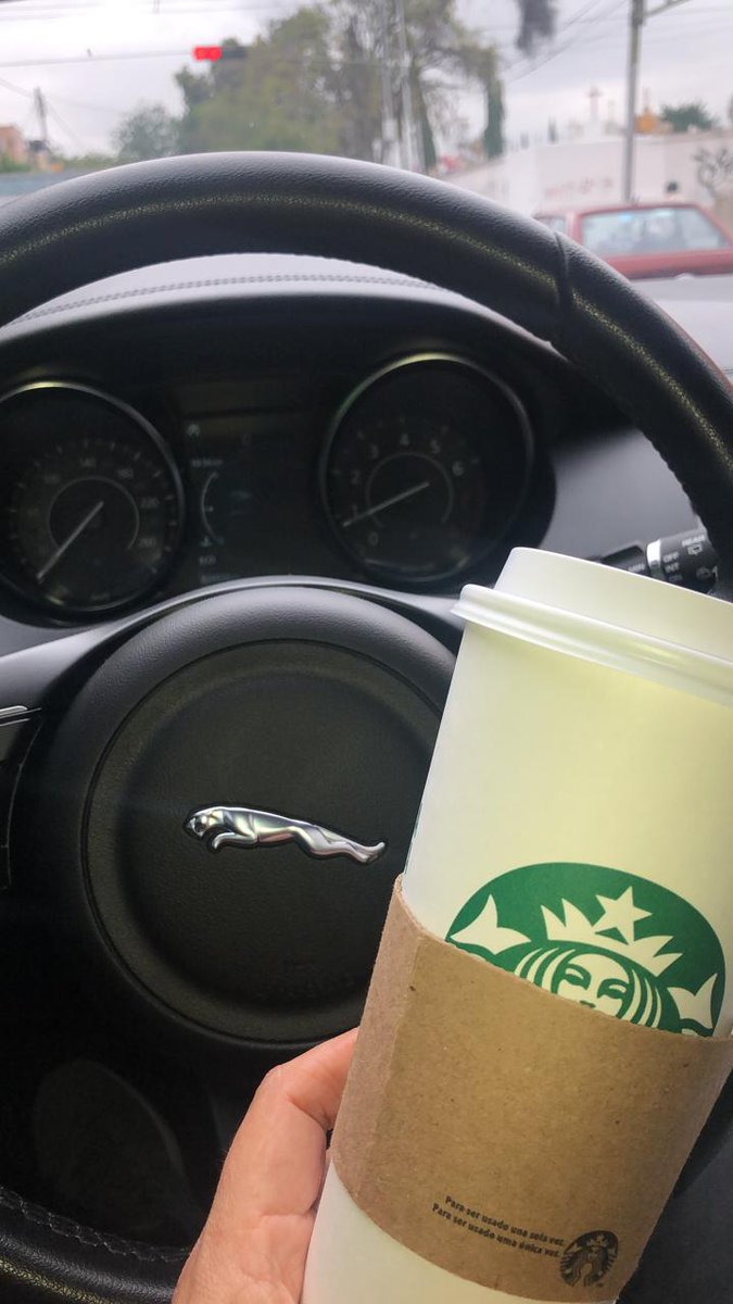 SoyLauraRivas's tweet photo. Así las cosas... Llega con mi café... #ModoDoc y yo en #ModoLau adorandolo .... 💯🍀💮💖🤫lista para la Magna conferencia!!! Aquí vibrando bonito y siendo feliz!!! https://t.co/Trv6f2Fige