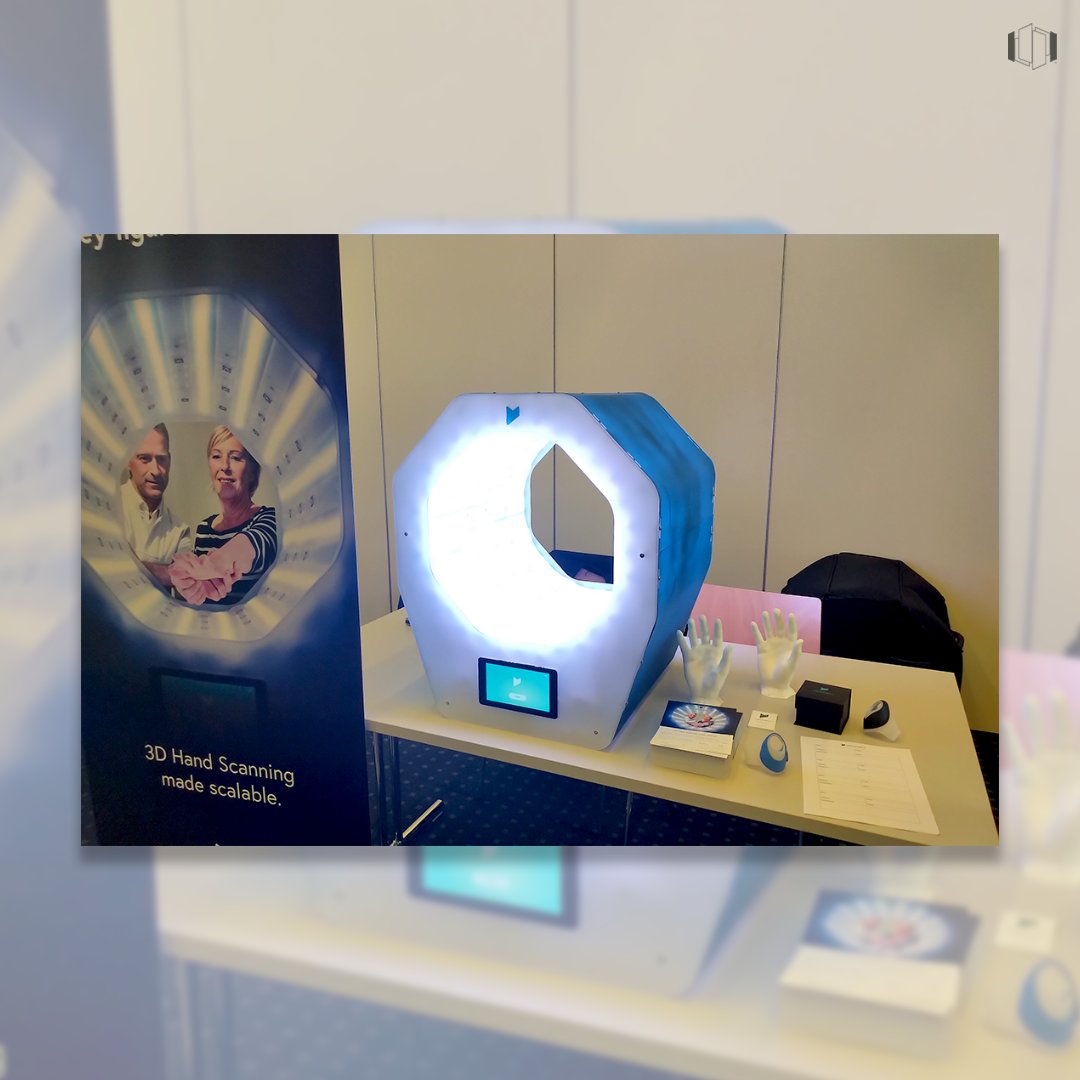 ELSECorp's tweet photo. Cool #Scanning #Technology at the @3dbodytech conference in #Lugano | #ELSECorp #VirtualRetail #FashionTech #startup #Innovation #DigitalTransformation #3DFashion #BodyScanning #IBV #3DBodyTech https://t.co/qpEjEuQ13f