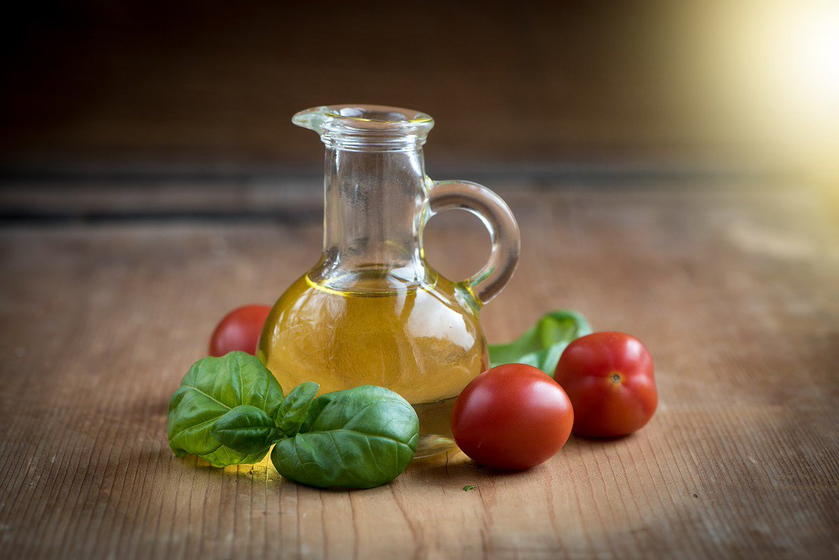 Conosci tutti i benefici per la nostra salute dell'olio extravergine di oliva? Oggi sul blog ne trovi una buona parte ->
bit.ly/diecibenefici
#olio #extravergine #salute