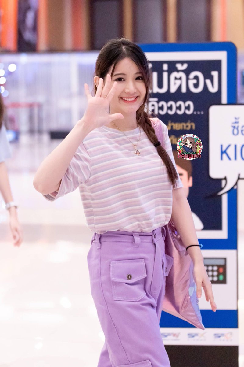 CactusPakwan's tweet photo. น้องพามาซ้อมมมมมมมม
โอ้วไม่เจอนาน(ที่เธียเตอร์) 😘
#PakwanBNK48 #BNK48 #CandyของPakwanBNK48 #itsTimeToREBORN https://t.co/pwSlQTJp3r