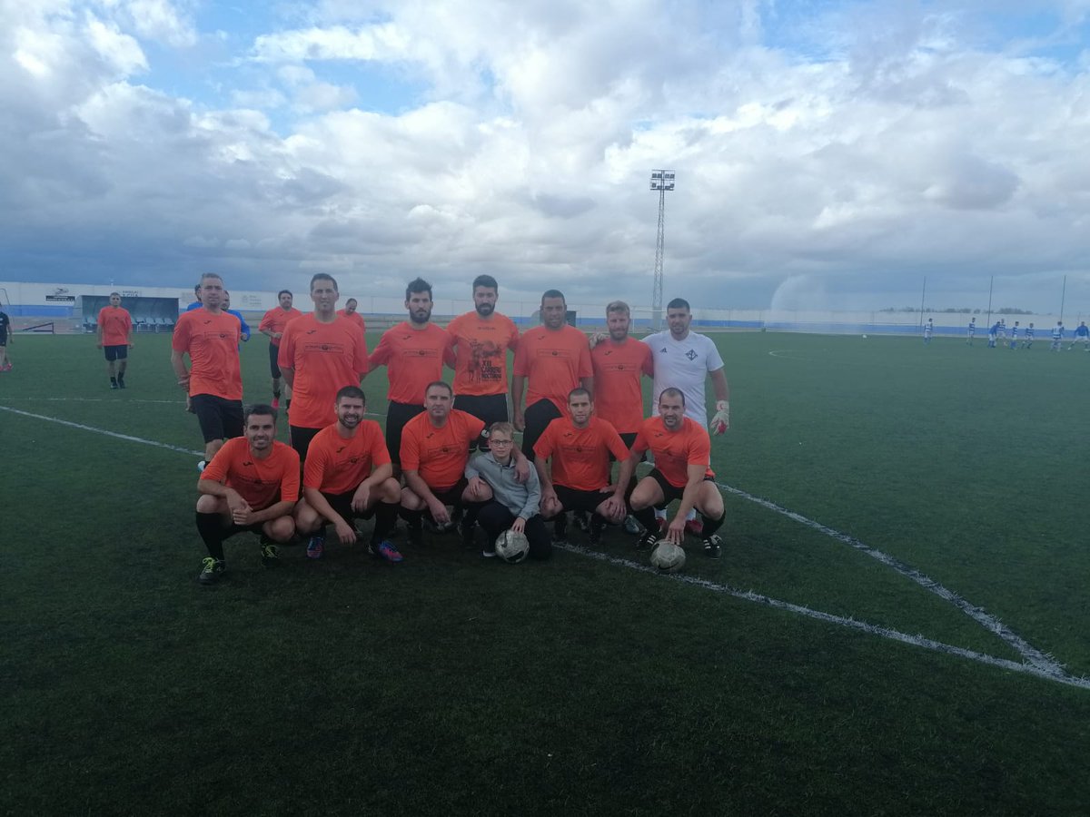 PrimeraGestion's tweet photo. El deporte es una actividad muy importante en la vida de toda persona. La actividad física nos permite estar sanos, evitar algunas enfermedades y mejorar nuestro estilo de vida. 
🔶🔸#Primera #Gestión 🔸🔶 CON EL DEPORTE 🧡⚽️🏃‍♂️ https://t.co/sFSCelFjtM