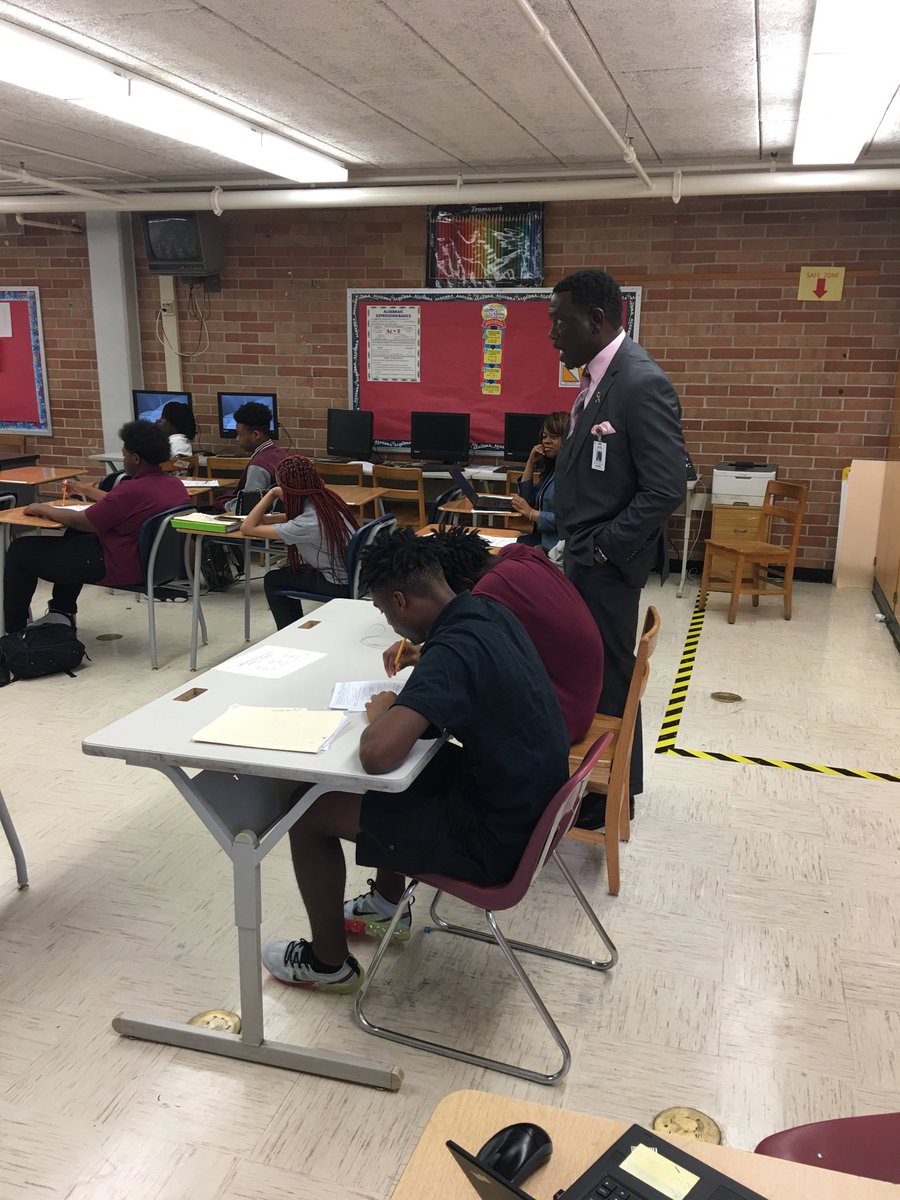 Standards walk for collaboration! Are you teaching with high rigor that is accessible? We are! Our executive director Mr. Reddick helping our L1 scholars <a href="/RainesVikings/">William Raines High</a> <a href="/shawnwigg/">Dr. Shawn Wigg</a> <a href="/DcpsMath/">DCPS Math</a> #pushinsupport