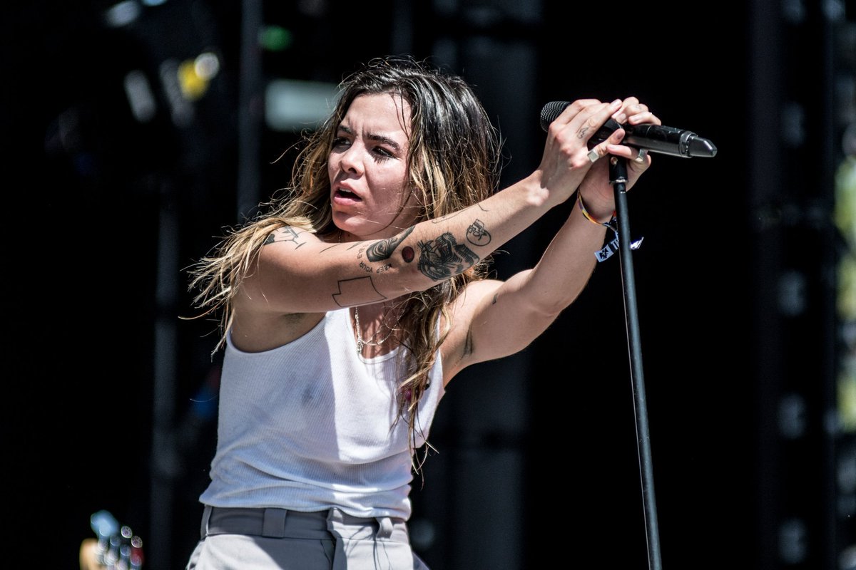 chuypedraza's tweet photo. 🎤Cristal Ramírez .@cristalramirezn
🎸The Aces @theacesofficial
🤟🏻Live Out 2019
🇲🇽 Monterrey México
📷@chuypedraza para @MediosRec
#LiveOut2019 #liveout #theaces #Monterrey #Mexico https://t.co/gPdjTGIVHf