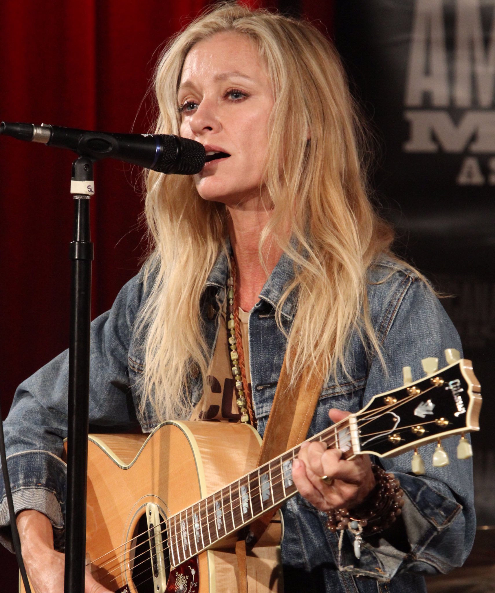 Shelby Lynne  I\ll Lie Myself To Sleep (Better Audio)  via Happy Birthday Shelby 