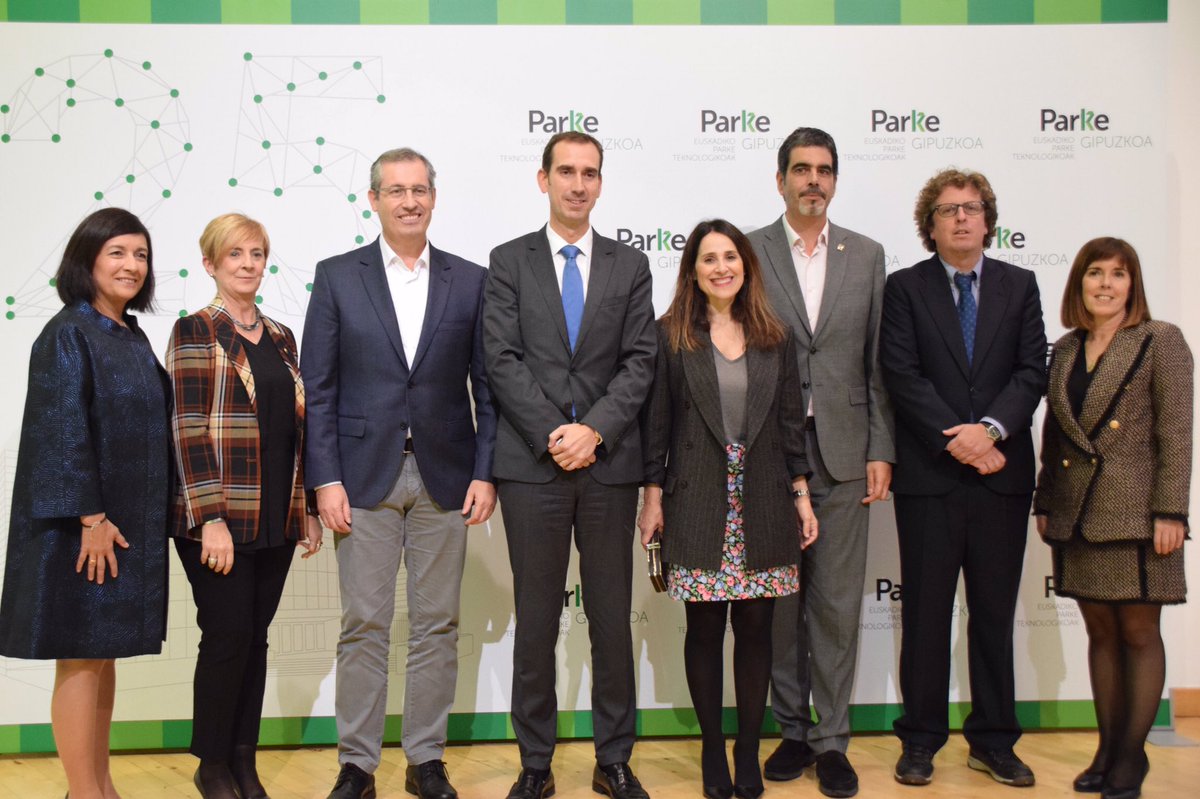 PVasco_EuskoL's tweet photo. La presidenta del Parlamento Vasco, Bakartxo Tejeria, ha acudido al acto de conmemoración del 25º aniversario del Parque Científico y Tecnológico de Gipuzkoa @PTEuskadi  #LosParquesAportan #PCTG25 https://t.co/kCruGGZJts https://t.co/4EFRpL4AHC