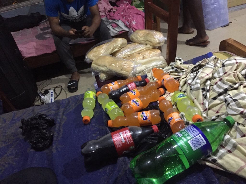KNUST_Live's tweet image. This is how some people prepared towards the curfew a year ago. 

Tell us how you prepared towards the curfew and where you were during the curfew.

#KNUSTDemoAt1 #KNUSTLive