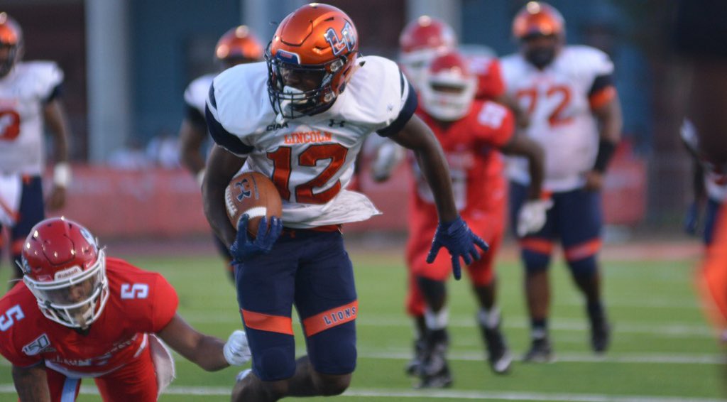 BriggsMehki's tweet photo. Blessed to receive my first offer from Lincoln University! #GoLions 🧡💙 https://t.co/uSer1E5bAQ
