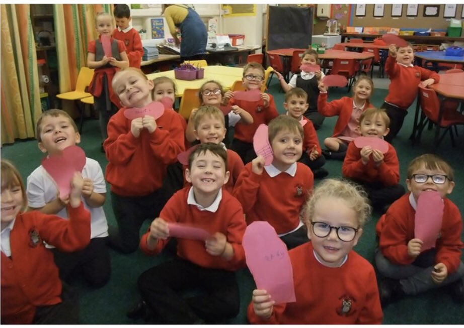 raceleysinfants's tweet photo. 1JS @MrsJSnape enjoyed measuring in ‘feet’ today (their own feet that is!) we took our footprints home to keep practising! #welovemaths https://t.co/NND7hPt6Ns