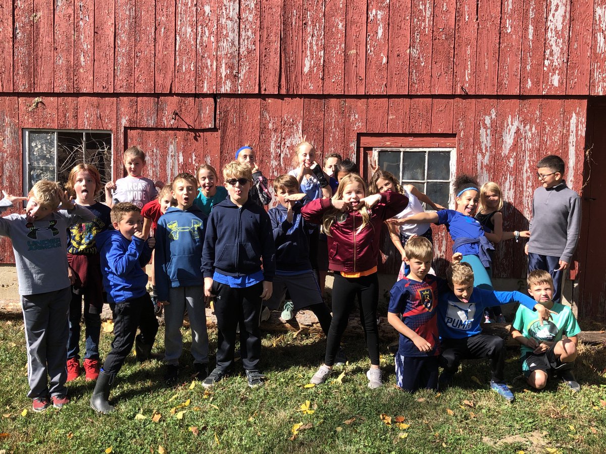 PetrellaTeri's tweet photo. Fun on the farm today!  #fallOSTisover!!  #andersonurbanfarm
@goMercerEagles @FHSchools @itsajoy15 https://t.co/B2F7vAjFZH