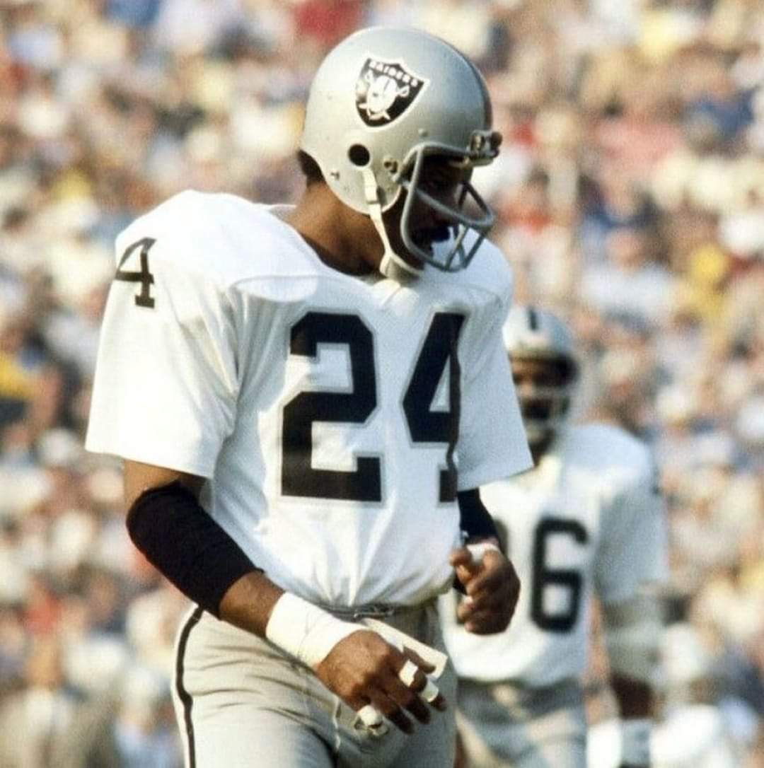 R8RGIRL's tweet photo. Rest in Paradise Willie Brown😭😭😭 #OG24 https://t.co/1A8HvjlsQi
