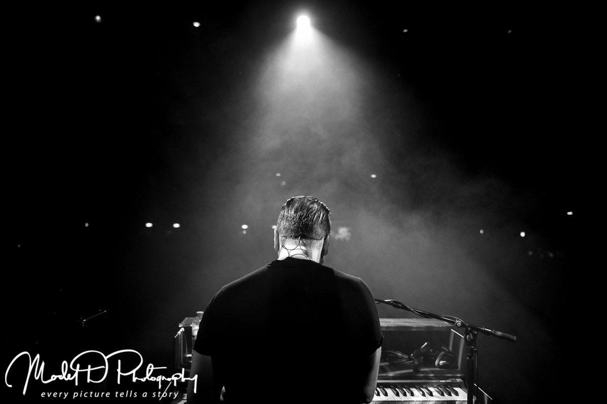 modelDphoto's tweet image. The @Reverend_Makers tour continues, Manchester Academy #Mancheter 19 Oct 19. OMG what a great Manchester crowd as always with lots of bouncing to the packed venue. And the applause for Laura's solo was great to hear.

modeldphotography.co.uk 4 more

#revarmy  #modeldphotography