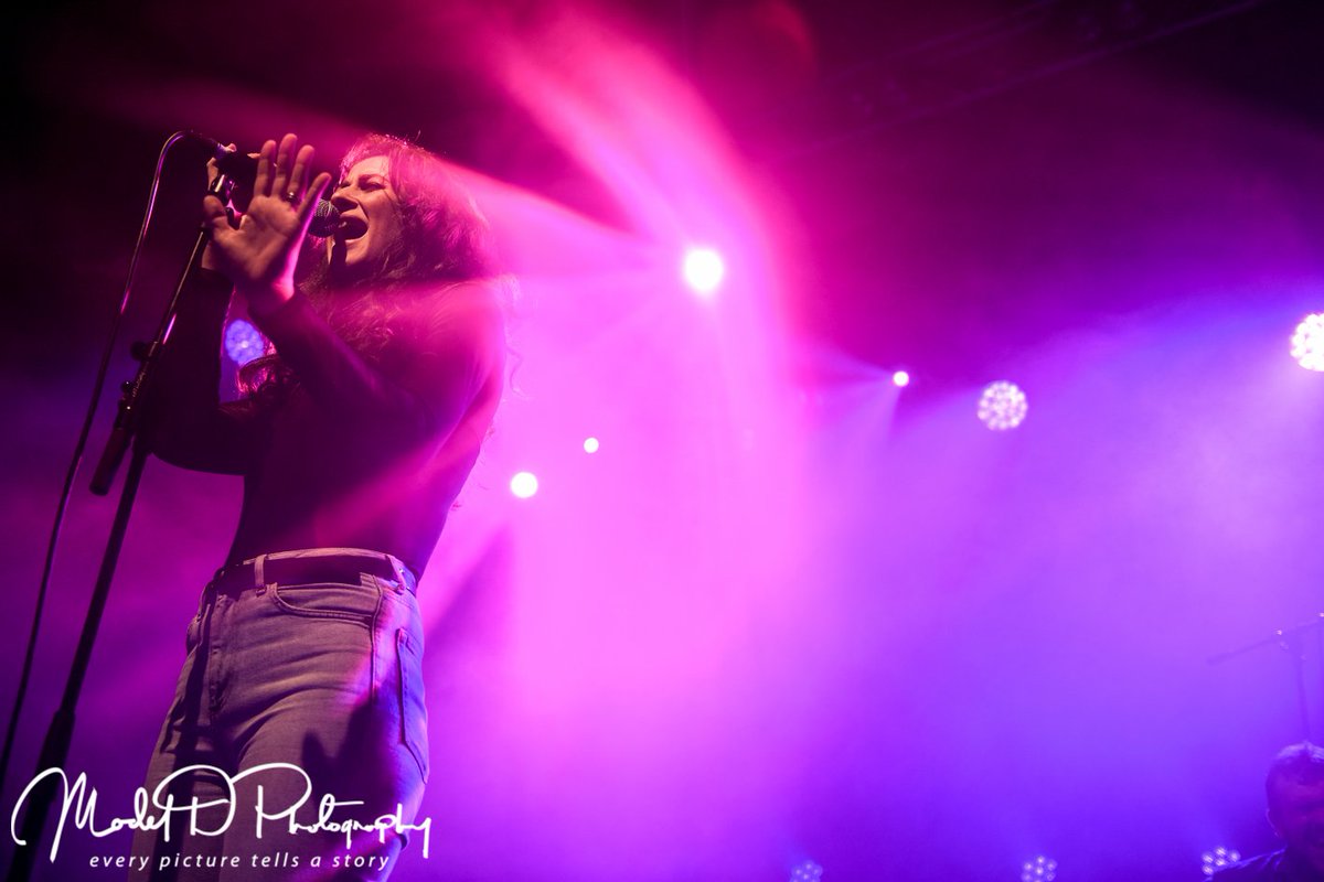 modelDphoto's tweet image. The @Reverend_Makers tour continues, Manchester Academy #Mancheter 19 Oct 19. OMG what a great Manchester crowd as always with lots of bouncing to the packed venue. And the applause for Laura's solo was great to hear.

modeldphotography.co.uk 4 more

#revarmy  #modeldphotography