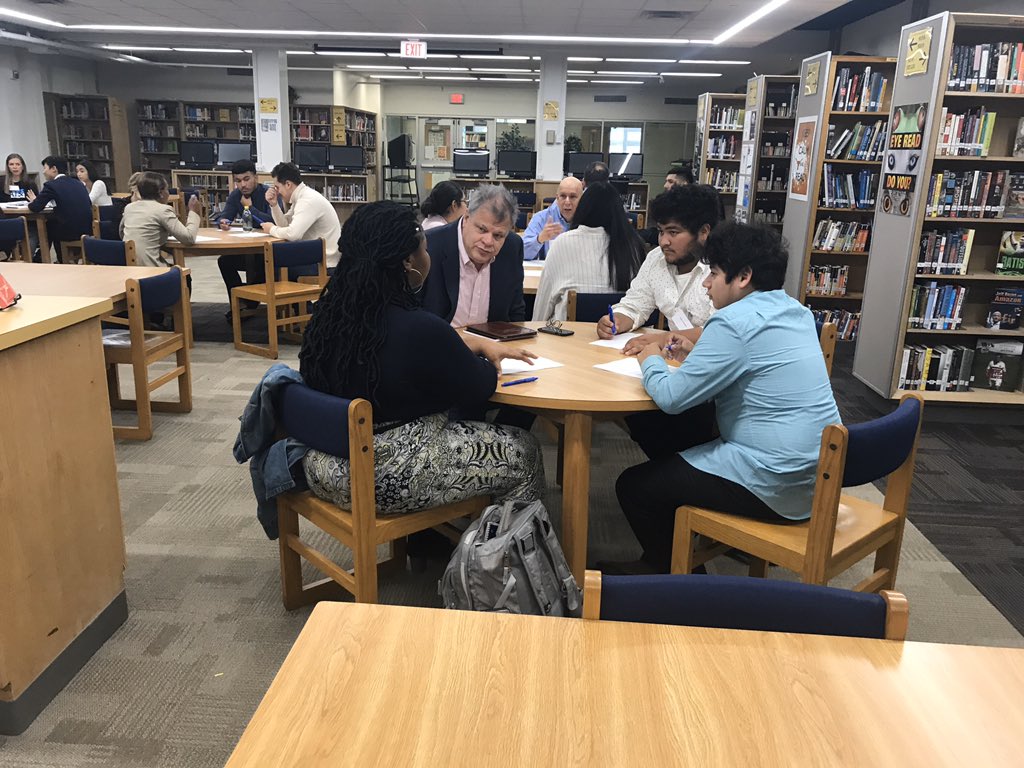 WTWhite_DECA's tweet photo. Another great day with our AT&amp;T mentors. #decaattproject https://t.co/yOikFaexQn