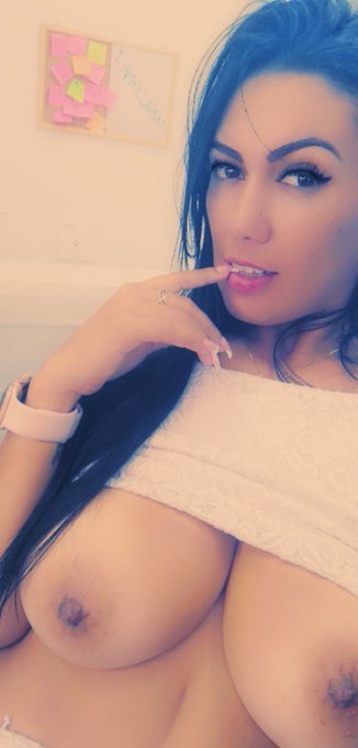 @chaturbate 😈👅💋 https://t.co/y62RXn3zI0<a class="tags" href="/tag/chaturbate">@chaturbate</a><a href="/tag/chaturbate"class="tags"><span>#chaturbate</span></a>