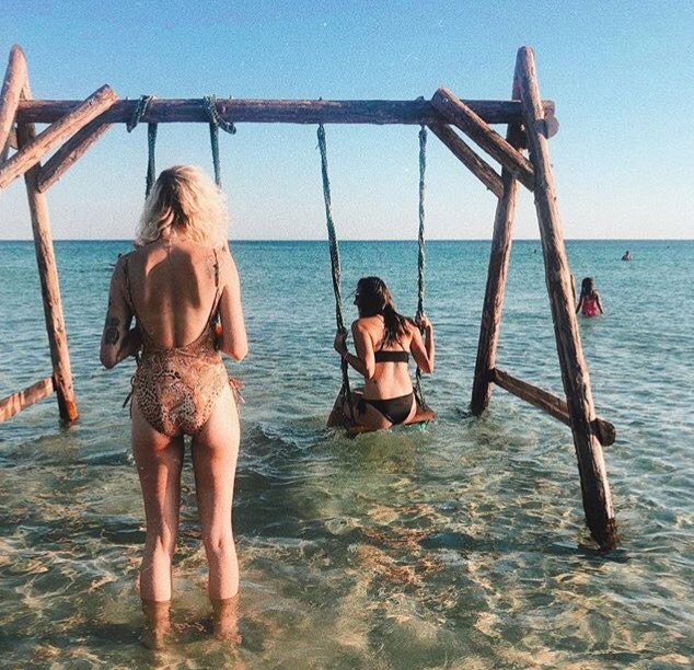 NazlAlp4's tweet photo. #ifşa #gizliçekim #liseli #bikini #iççamaşır #sokakçekim #anal #külot #gizliiliski BEĞEN RT YAP DEVAMI GELSİN 💋 https://t.co/qkgYKmH8MS