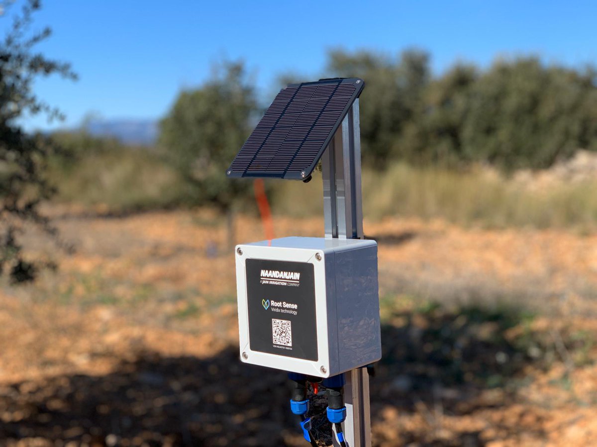 RivulisOfficial's tweet photo. This orchard of #Holm_Oaks in #Spain is a breading ground for one of the most expensive edible mushrooms in the world-the #Black_Truffle.
@NDJ #Root_sense is SENSING the trees roots's irrigation needs, providing real time DATA that translates to IRRIGATION decision making. https://t.co/MfHfp0qgSy