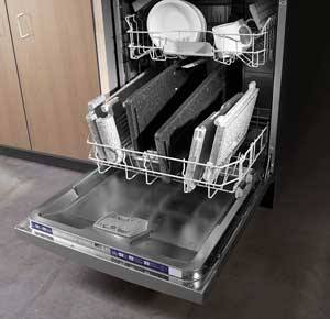StayCoolHotStuf's tweet photo. There aren't many other coolers that you can put right in your dishwasher to clean! #flipbox #insulatedcooler #dishwashersafe https://t.co/IVcFjQGM0a