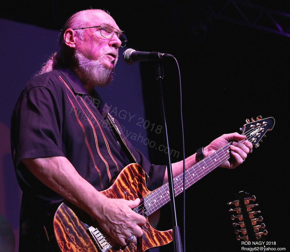 rnagy62's tweet photo. Happy belated birthday to guitarist Steve Cropper (Booker T &amp; The MG's, The Blues Brothers) Images by Rob Nagy
@stevecropper @guitar @music @thebluesbrothers @rnagy62 https://t.co/xTIXtxO7l4