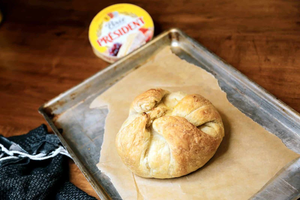 Doughy, gooey and oh-so-yummy. Check out the Président® brand’s latest Brie En Croute recipe for some fall fare inspo: bit.ly/31y0IZ6