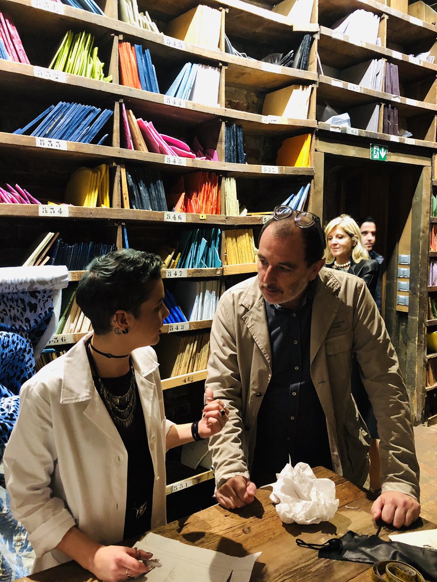 AndreaSaviane1's tweet photo. #TavoloVenetoModa con @gianfasc @ConfartVeneto alla serata di @lorenzo_cinotti #venicefashionweek moda veneto e stilista Guardini https://t.co/m0KyQJZXD8