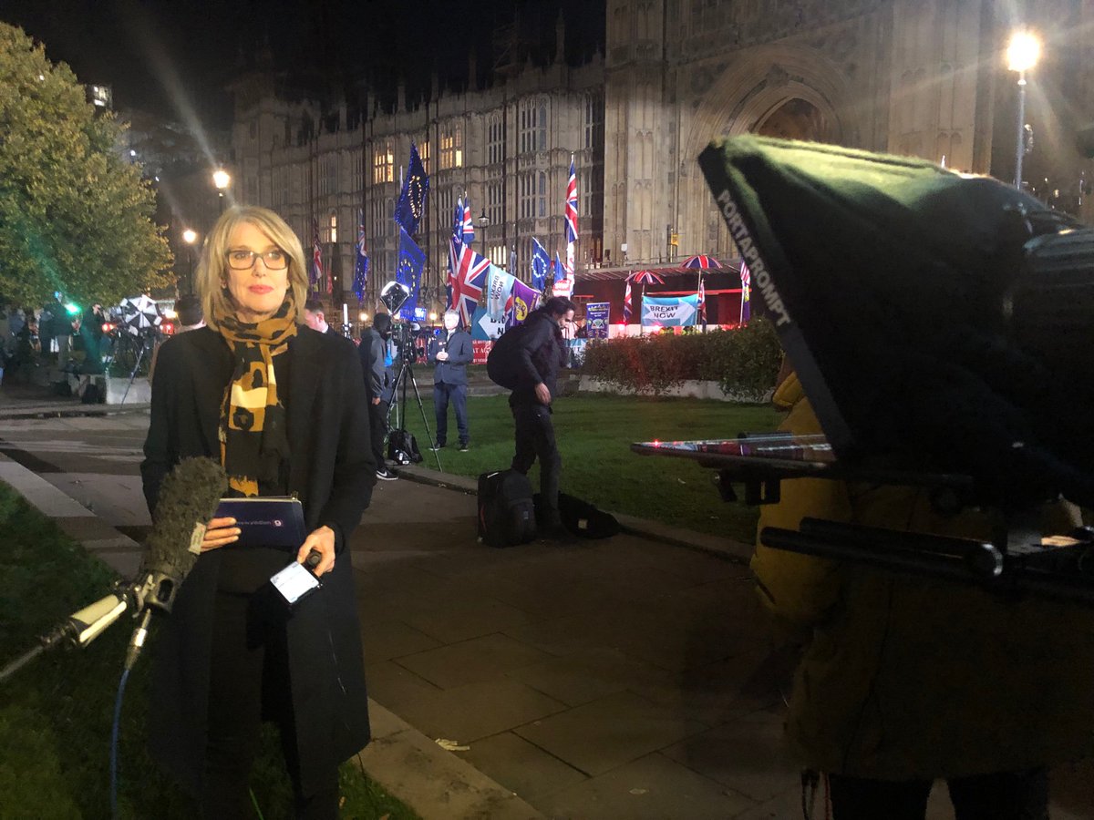 Newyddion S4C (@newyddions4c) on Twitter photo <a href="/bethanrhys/">Bethan Rhys Roberts</a> yn paratoi i ddarlledu’n fyw o San Steffan ar noson fawr. Y diweddara ar @Newyddion9 @CatrinPenlan <a href="/derfelowen/">derfelowen</a> @JonathanPlaid <a href="/DavidTCDavies/">David TC Davies 🏴🇬🇧</a> a Gwion Lewis <a href="/bethanrhys/">Bethan Rhys Roberts</a> yn paratoi i ddarlledu’n fyw o San Steffan ar noson fawr. Y diweddara ar @Newyddion9 @CatrinPenlan <a href="/derfelowen/">derfelowen</a> @JonathanPlaid <a href="/DavidTCDavies/">David TC Davies 🏴🇬🇧</a> a Gwion Lewis