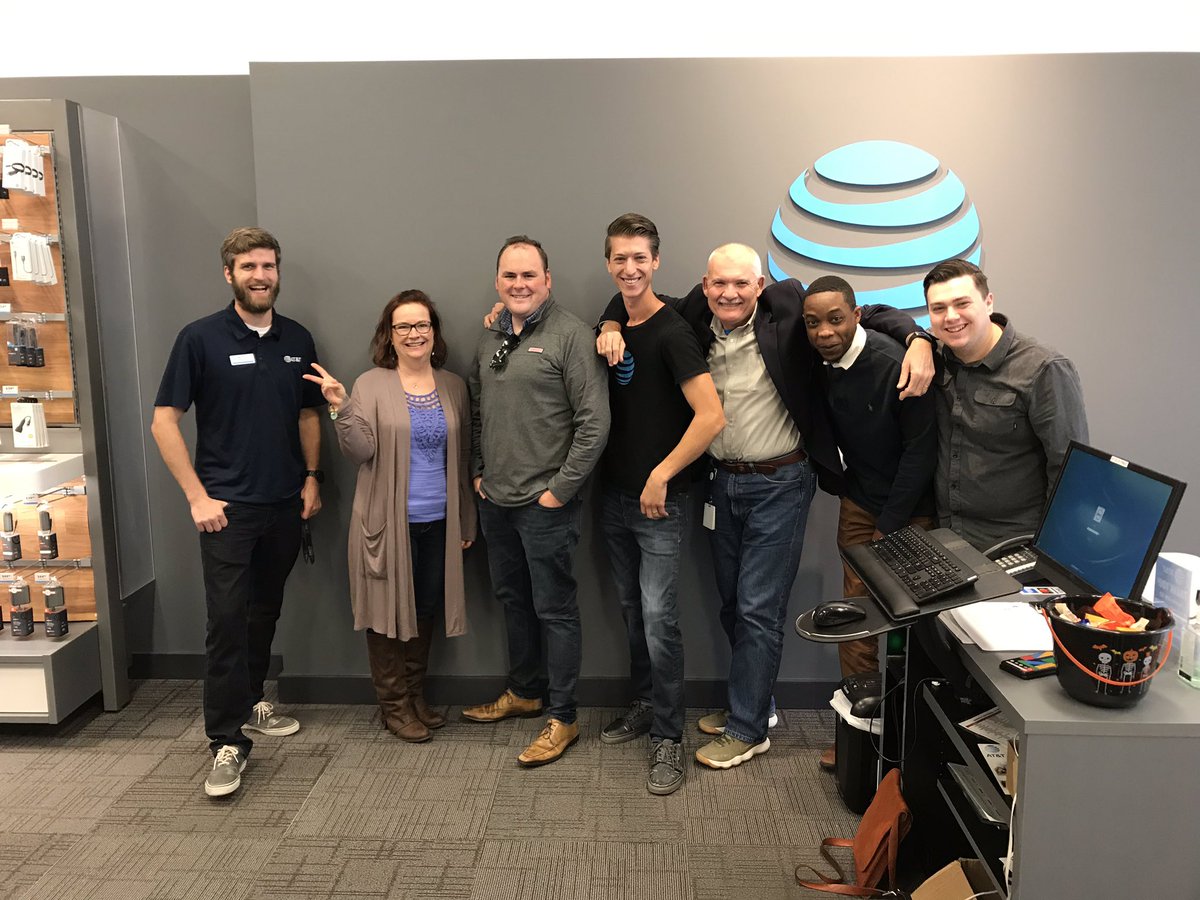 Great to meet the Attleboro team with the added bonus meeting up with Jonathan and Jack!  #fieldmarketingnation #attbiz <a href="/fentonmark/">Mark Gooch</a> <a href="/pnixnix/">Peter Nixon</a> <a href="/jackmoan/">Jack Moan</a> <a href="/WilliamGStovall/">William Stovall</a> <a href="/jp_shanahan/">Jonathan Shanahan</a> <a href="/MT_Provost/">Matt Provost</a> <a href="/DestefanoBryson/">Bryson DeStefano</a>