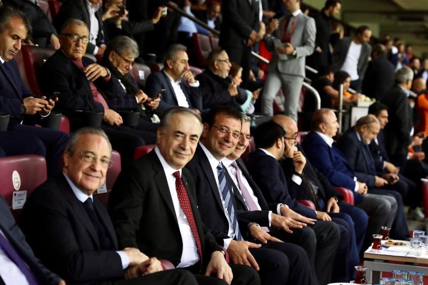 ekrem_imamoglu's tweet photo. Bu gece Türk Telekom Arena’da kalbimiz @GalatasaraySK için atıyor. UEFA Şampiyonlar Ligi’nde Real Madrid karşısındaki kulübümüze başarılar diliyorum.  #GSvRMA https://t.co/oDXeGikycS