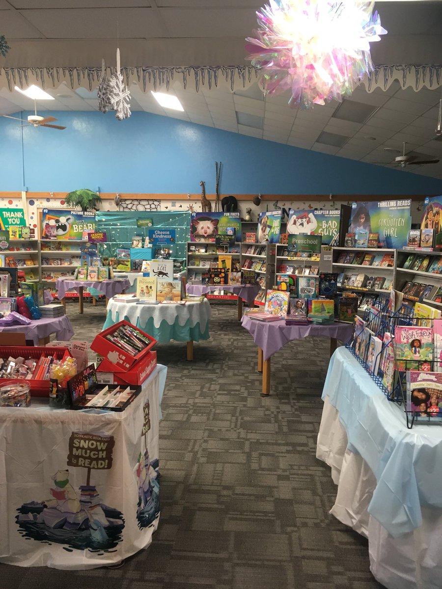 primary_media's tweet photo. It’s beginning to look a lot like @Scholastic Book fair @GTEtoucans primary! Opening this Thursday and during Fall Festival! @collierschools https://t.co/1DD4nn9jvN