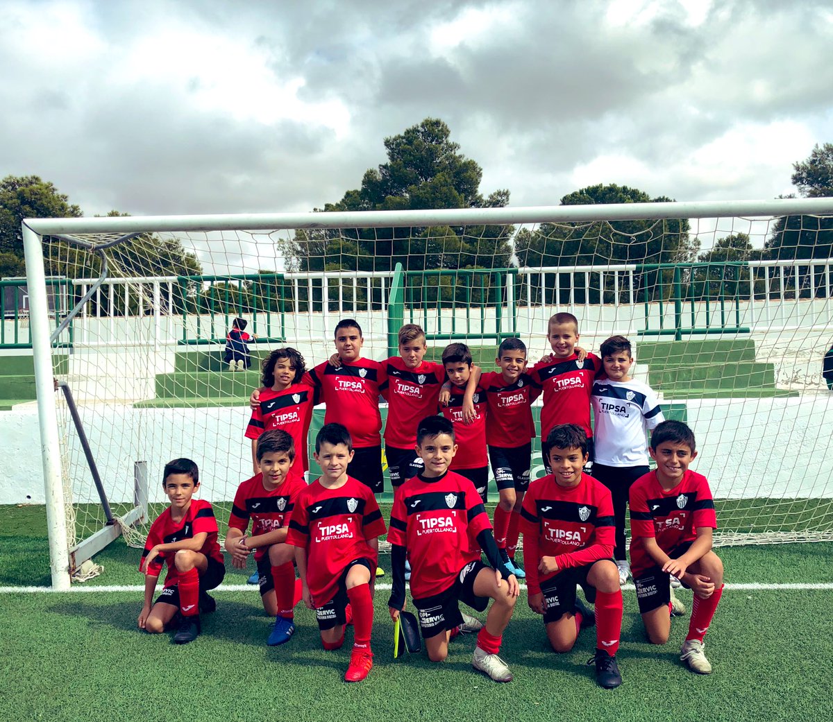 Parri06's tweet photo. “Trabajo en equipo es el trabajo hecho por varias personas donde cada uno hace una parte pero todos tienen un objetivo común” alcanzar las metas que nos hemos propuesto. Benjamín A @escuelafbap https://t.co/M5I5OccxDu