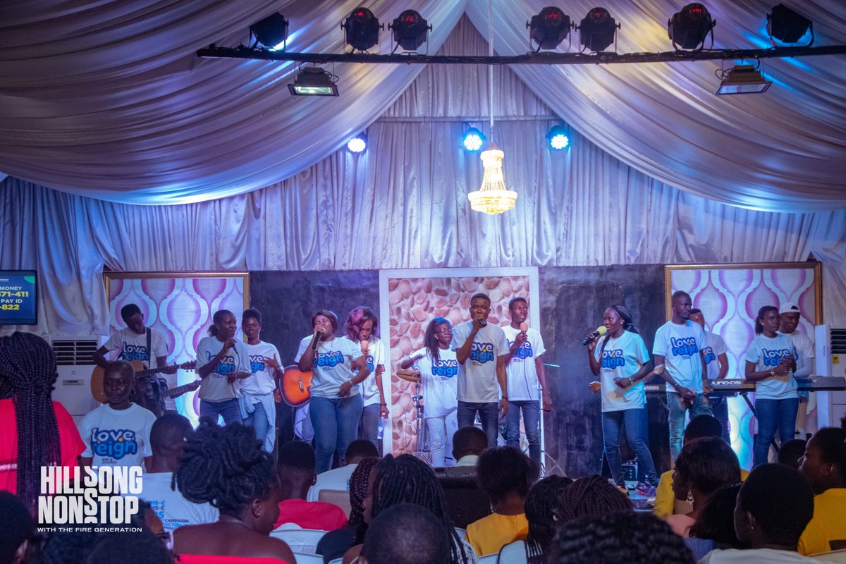 LovereignChurch's tweet photo. The FIRE GENERATION plunged the church into an atmosphere of NON-STOP HILLSONG MUSIC. The atmosphere was super-charged with intense worship and praises to the King of kings. The Spirit of God moved mightily across the auditorium
#pastorjohnwinfred #firegeneration #hillsongnonstop https://t.co/OmfR3bRIWS