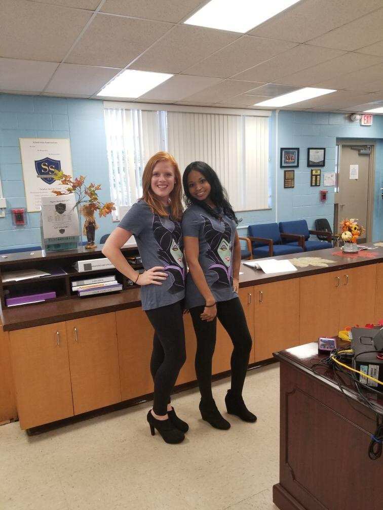 SSK8Tampa's tweet photo. Our middle school teachers are “doubling up against drugs and bullying”. #DiscoveringTheKeysToSuccess
#ssk8 https://t.co/yZ1LO9Zqli
