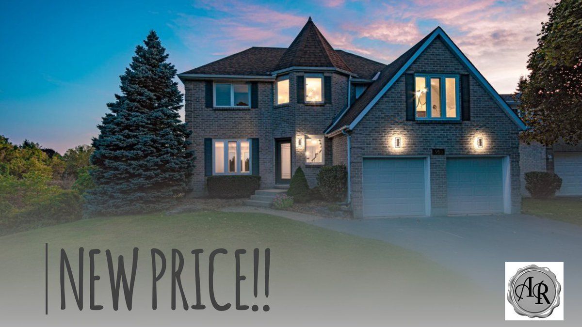 Sold85's tweet image. NEW PRICE!! This stunning home in Westwoods has just been reduced to $725,000 an amazing renovation throughout backing and siding onto green space! $725,000 #ygk #realestate #newprice