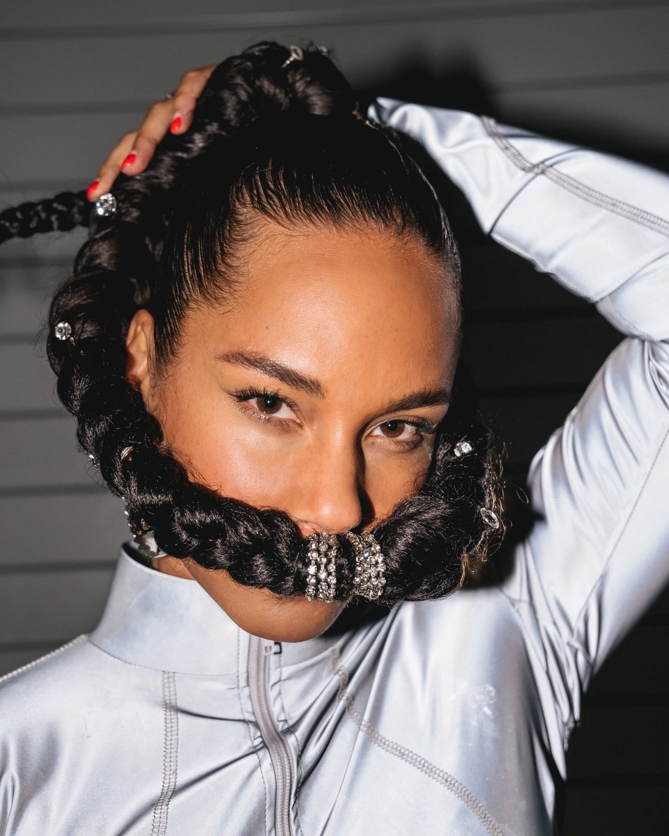 Alicia Keys tweet media