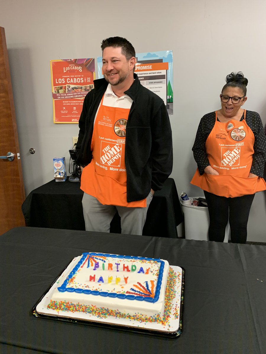 JakeMcCordUSMC's tweet photo. Happy birthday to our awesome Southern DGM Ryan Silcott! #BirthdayBot #HomeDepot #EverythingsBiggerInTexas #OneTeam @THDdiana @RGM_MarcialRod @Frankparas https://t.co/d7T660DRok