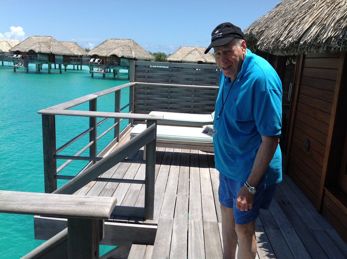 LarryDHite's tweet photo. Bora Bora! Relaxing, tranquil, beautiful. #Paradise https://t.co/Iu3TGkLar1
