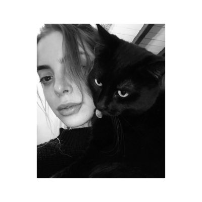 Midget_Giant's tweet photo. Happy October 🎃🐈 https://t.co/MNOlouPqtE