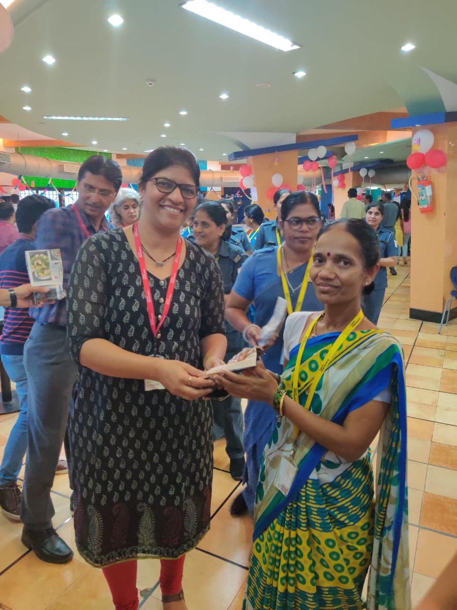 somnelge's tweet photo. Celebrating Diwali #TechMway Thanking support staff 🙏
@kalpanadivadkar @JoshPune #Diwali2019 https://t.co/WuFCojhv7B