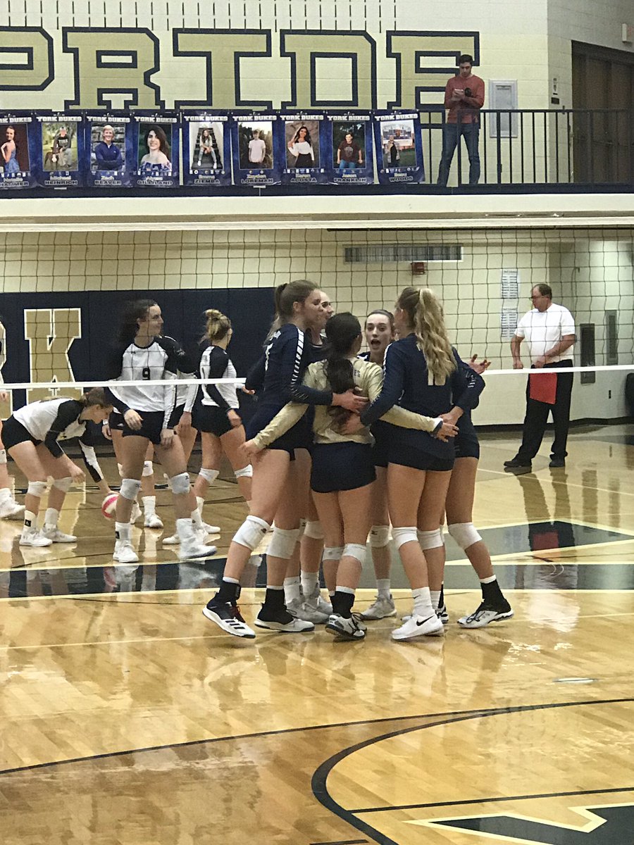 GREAT win for <a href="/yorkdukevb/">York Duke Volleyball</a> tonight!! The Dukes won in 4 sets over GI Northwest!! #yorkdukes