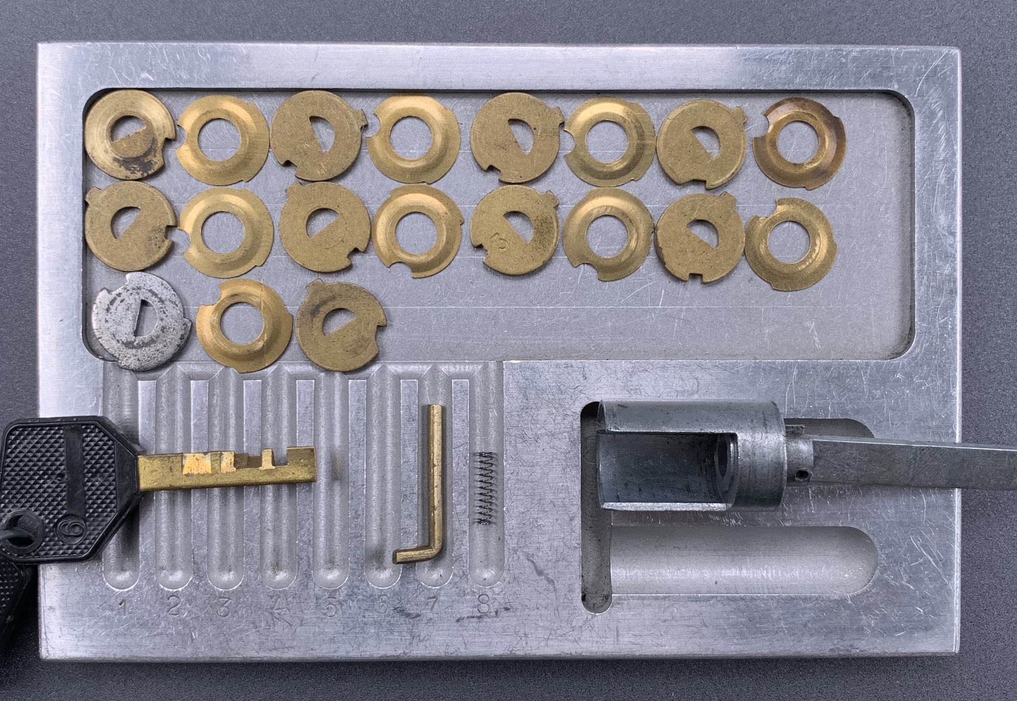 Disc detainer sale lock