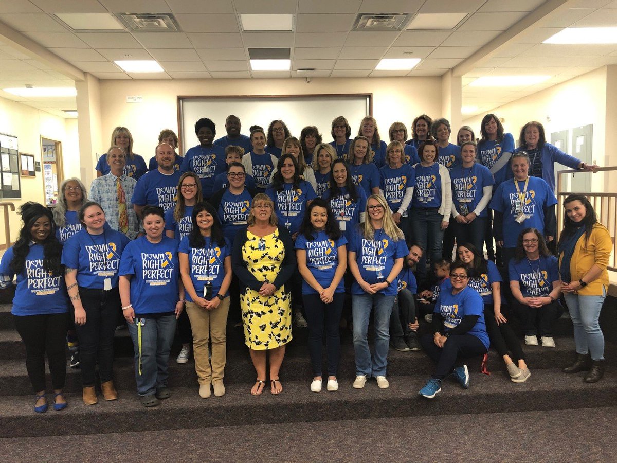 KOAARobQuirk's tweet photo. #GrantElementary school in @CSSD11 honors 2 students during this #DownSyndromeAwarenessMonth. Staff member made tee-shirts honoring the kids and recognizing the best #SPED team in the district. #GrantLions https://t.co/0XdtDAG91n